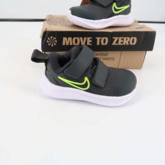 Nike Star Runner 4 Toddler Sneakers Size 3C - Picture 3 of 7